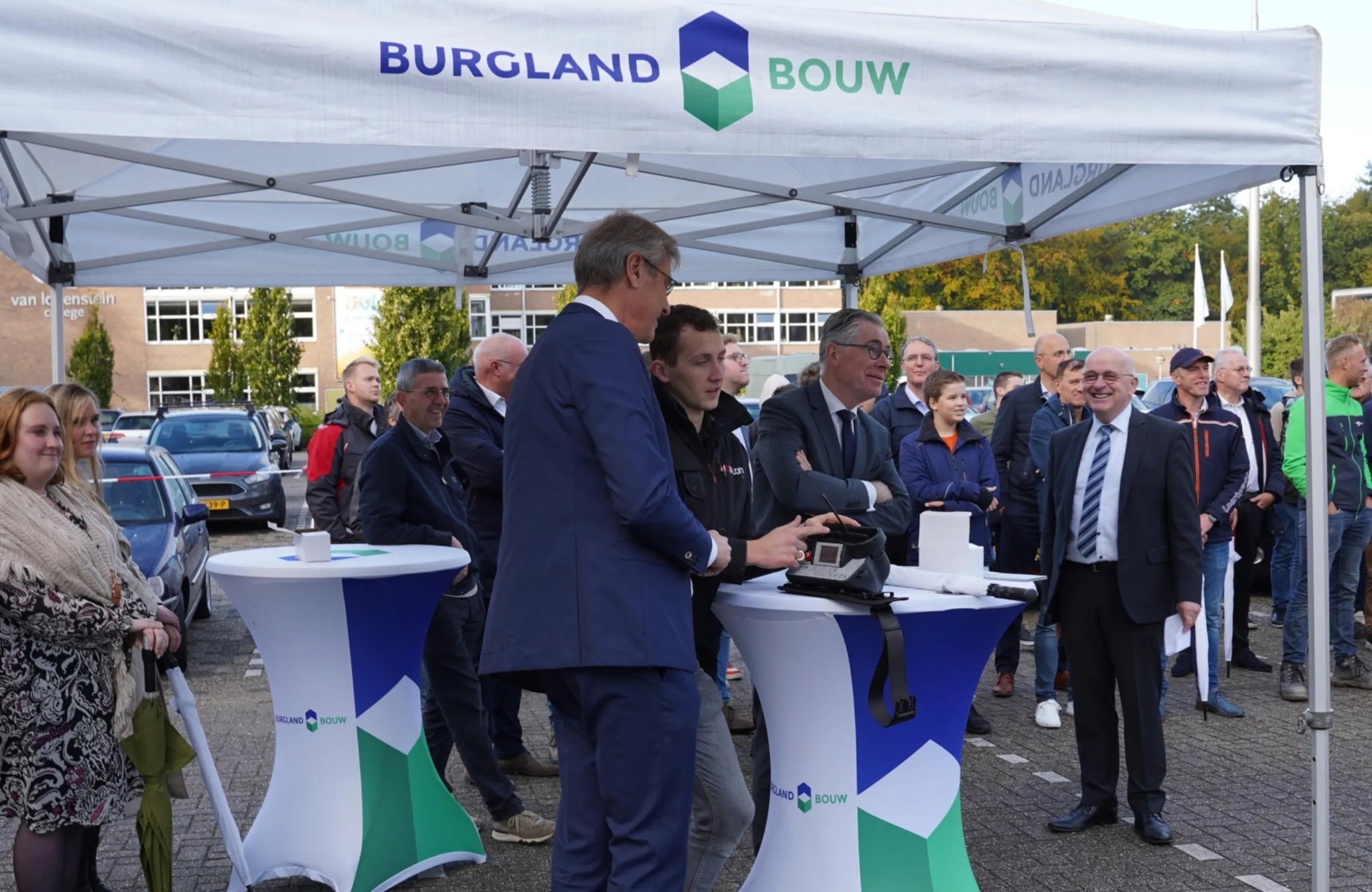 TechCentrum onthulling bouwbord Petersen